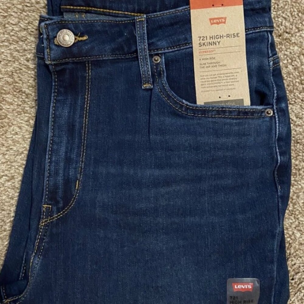 New Cond. Levi's High Rise Skinny Denim - Picture 4 of 4